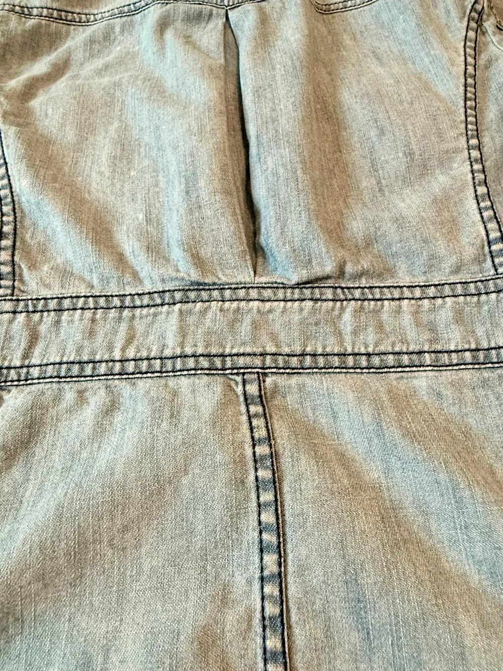 J.Crew - Chambray Utility Jacket - M - Light Wash Indigo